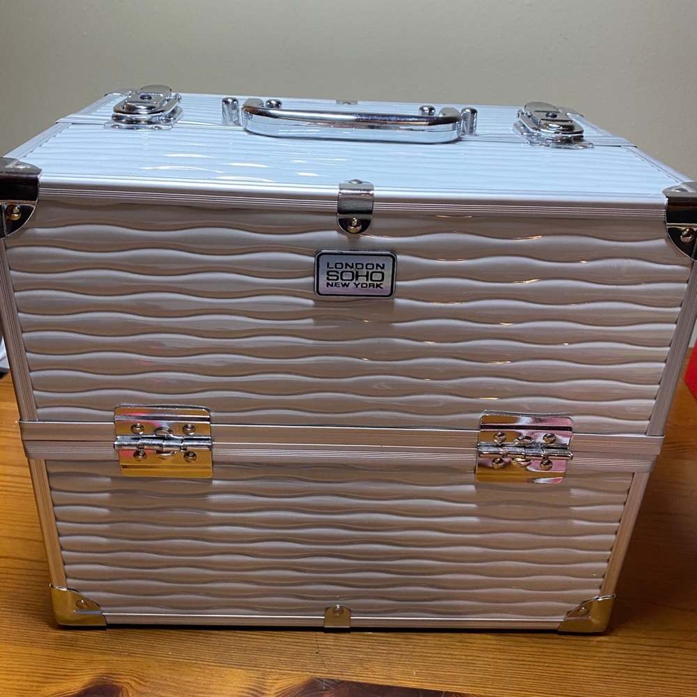Professional Cosmetic Makeup Case